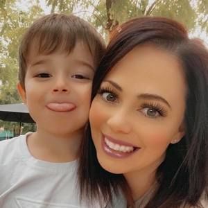 Meet your Posher, Tarryn lee